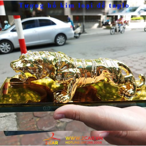 [Mã 12LSSALE giảm 100% đơn 50k] Tượng hổ vàng trang trí taplo ô tô