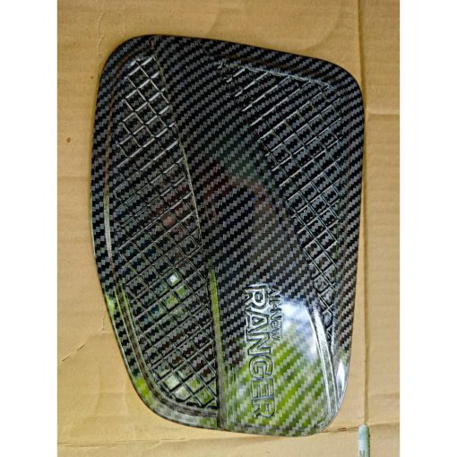 Ốp nắp bình xăng vân Carbon xe Ford Ranger 2014-2020 - Hình ảnh 2