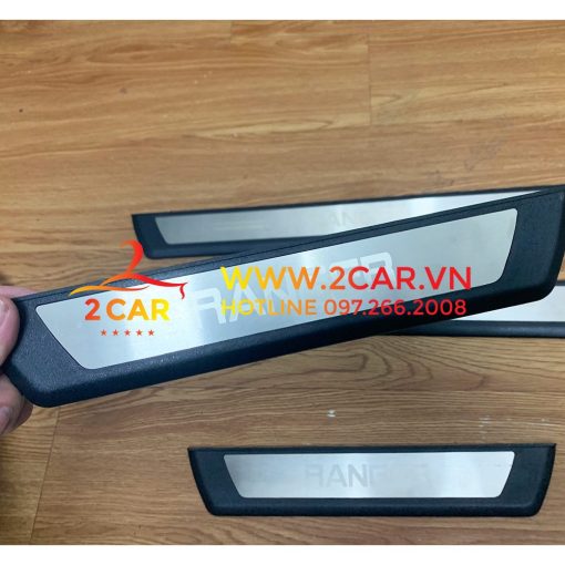 ỐP BẬC CHÂN NGOÀI NHỰA ĐEN FORD RANGER 2013-2021, 2022, 2023 nhựa đen siêu đẹp - Hình ảnh 2