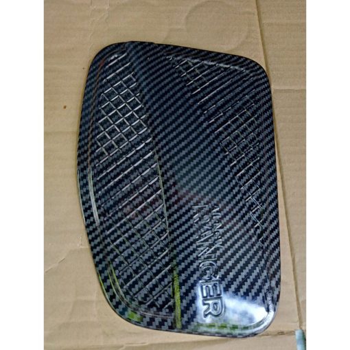 Ốp nắp bình xăng vân Carbon xe Ford Ranger 2014-2020 - Hình ảnh 3