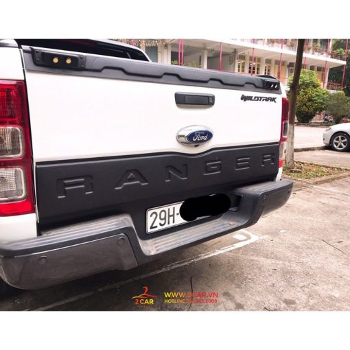Ốp nắp thùng sau xe ô tô Ford Ranger XLS, WildTrack 2015-2019 - Hình ảnh 3