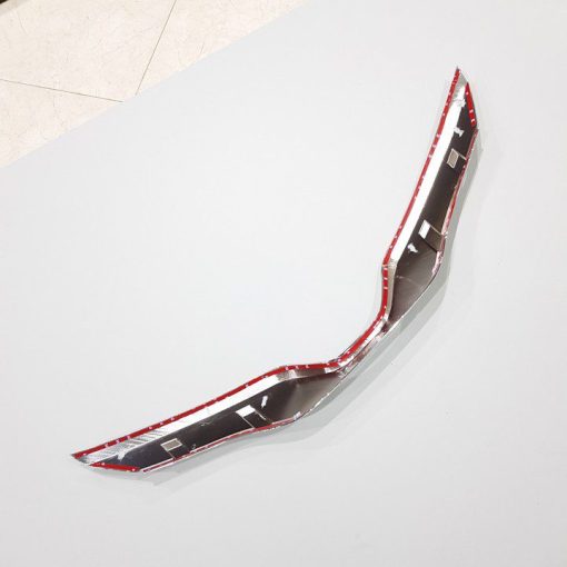 Ốp mặt ca lăng, calang dưới nắp Capo xe Toyota Camry 2019 2020 - Hình ảnh 4