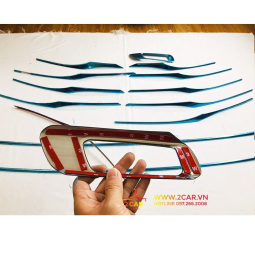Ốp Mặt Ca lăng, calang xe Toyota Camry 2019 2020 2021 Hàng inox cao cấp - Hình ảnh 7