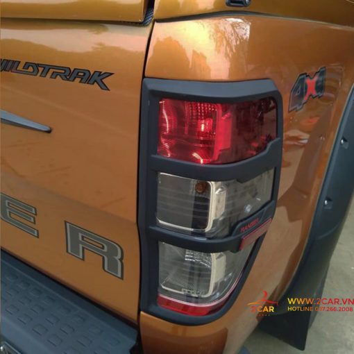 Ốp tay nắm cửa, hõm cửa, ốp đèn pha, đèn hậu, nắp xăng, tay mở cốp đen Ford Ranger 2014 - 2021- nhựa đen cao cấp - Hình ảnh 9