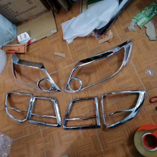 Ốp viền đèn pha, đèn hậu xe Toyota Fortuner 2012 2013 2014 2015 Nhựa ABS mạ crom sáng bóng