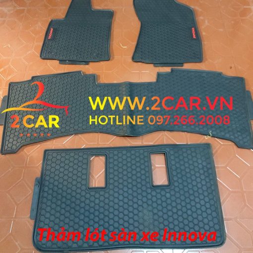 Thảm lót sàn cao su xe TOYOTA INNOVA 2016 - 2021, 2022 loại đúc dày theo xe
