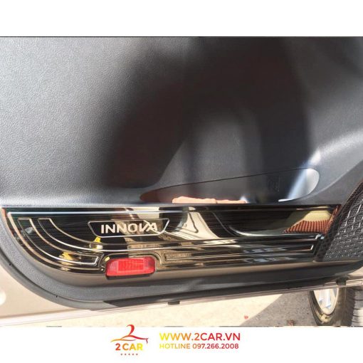 Ốp Tapli Cánh Cửa, màng loa Xe Toyota Innova 2017- 2023, Hàng TiTan Cao Cấp - Hình ảnh 2