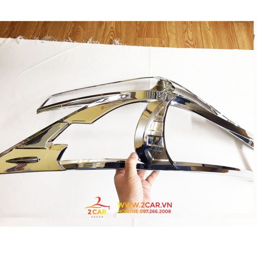Ốp viền đèn pha, hậu xe Toyota Innova 2017 2018 2019 2020 2021 2022 2023 mạ crom cao cấp - Hình ảnh 2