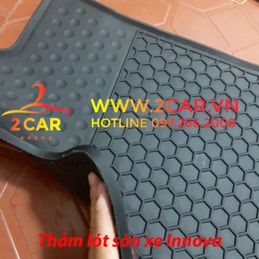Thảm lót sàn cao su xe TOYOTA INNOVA 2016 - 2021, 2022 loại đúc dày theo xe - Hình ảnh 2