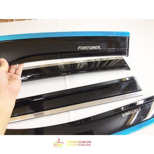 Vè Che Mưa CHỈ INOX Xe Toyota Fortuner 2017 2018 2019 2020 2021 2022 2023 Cao Cấp - Hình ảnh 2