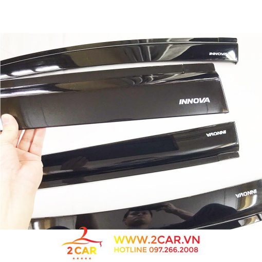 Vè Che Mưa Xe Toyota Innova 2017 - 2023 nhựa đen loại dày - Hình ảnh 3