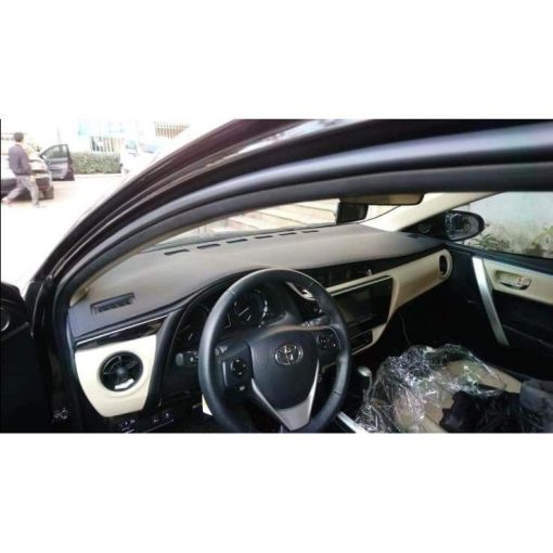 Thảm taplo da carbon xe Toyota Fortuner 2017- 2018 2019 2020 2021 2023 Hàng 3 lớp vân cacbon cao cấp - Hình ảnh 5