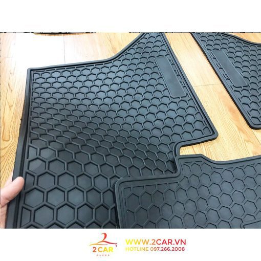 Thảm lót sàn cao su xe TOYOTA INNOVA 2016 - 2021, 2022 loại đúc dày theo xe - Hình ảnh 5