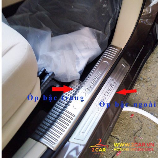 Ốp bậc chân ngoài xe Mitsubishi Xpander 2018- 2022 chất liệu inox - Hình ảnh 5