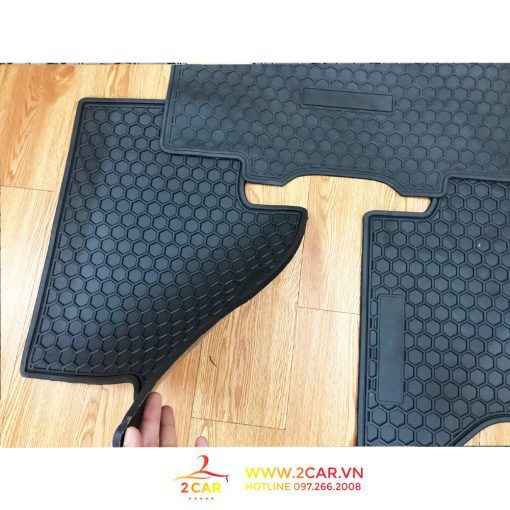 Thảm lót sàn cao su xe TOYOTA INNOVA 2016 - 2021, 2022 loại đúc dày theo xe - Hình ảnh 6