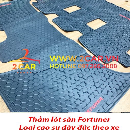 Thảm lót sàn cao su xe Fortuner 2008- 2021, 2022, 2023 mẫu 3 hàng ghế thiết kế vừa vặn không mùi dễ dàng vệ sinh - Hình ảnh 6