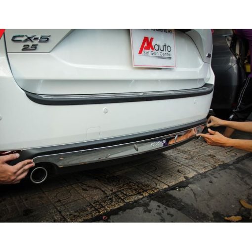 Ốp cản sau xe Mazda CX5 2018- 2019- 2020- 2021-2022-2023, Ốp trang trí cản sau CX5 mạ crom sáng bóng - Hình ảnh 5