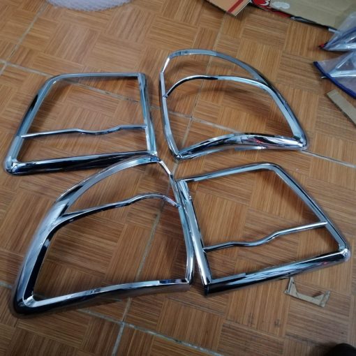 Ốp viền đèn pha, đèn hậu xe Toyota Fortuner 2012 2013 2014 2015 Nhựa ABS mạ crom sáng bóng - Hình ảnh 3