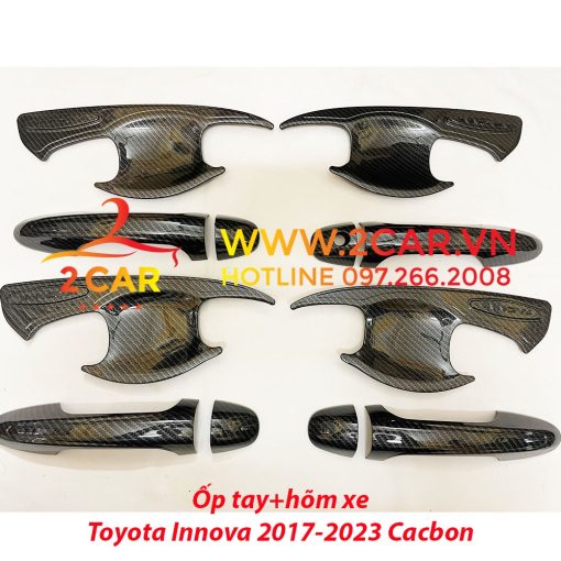 Ốp Tay Nắm, Hõm Cửa CARBON xe Innova 2017 2018 2019 2020 2021 2022 2023 vân cacbon cao cấp