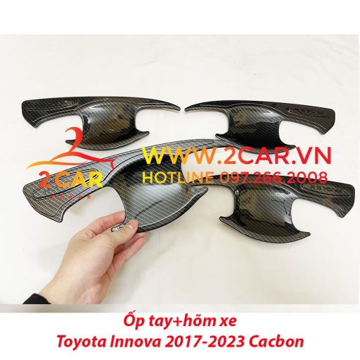 Ốp Tay Nắm, Hõm Cửa CARBON xe Innova 2017 2018 2019 2020 2021 2022 2023 vân cacbon cao cấp - Hình ảnh 4