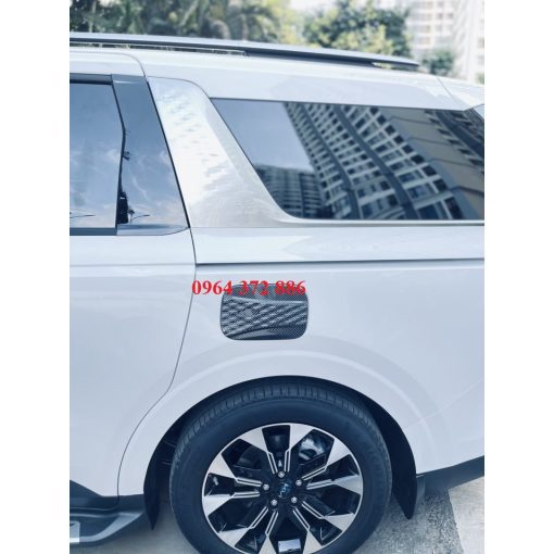 Ốp bậc cửa, nẹp bước chân trong ngoài xe KIA Carnival 2021 - 2022 vân cacbon cao cấp ( Tặng kèm keo 3M) - Hình ảnh 6
