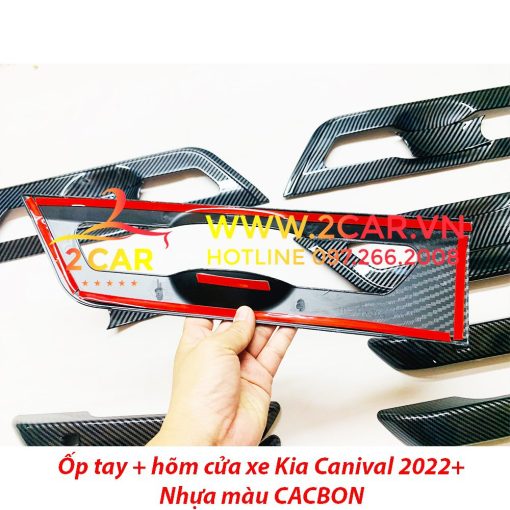 Ốp tay nắm, hõm cửa, xe Kia Carnival 2021- 2022 nhựa vân carbon cao cấp - Hình ảnh 7