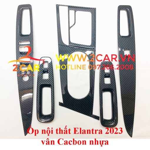 Ốp nội thất CARBON xe Elantra 2022- 2023 loại nhựa vân Cacbon cao cấp sang trọng