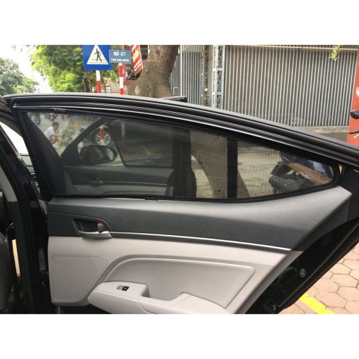 Rèm che nắng xe Huyndai Elantra đời 2022, 2023, 2016 - 2021- Giá 1 bộ có nam châm hít, vừa khít xe - Hình ảnh 3