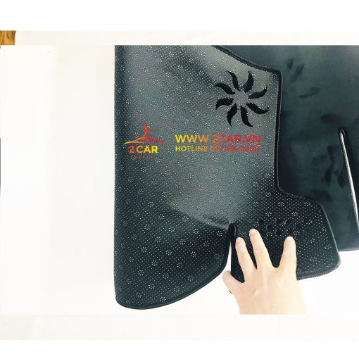 Thảm taplo xe Toyota Corolla Cross 2020 2021 2022 loại nhung cao cấp 3 lớp chống trượt, dày dặn, chống nắng nóng - Hình ảnh 5