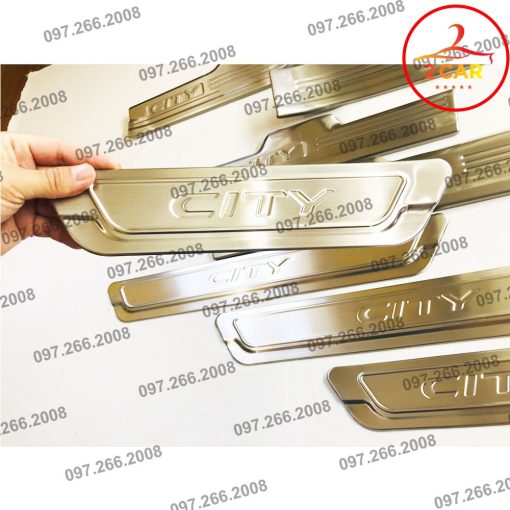 Ốp bậc cửa, nẹp bước chân trong, ngoài xe Honda City 2015 - 2021 chất liệu inox - Hình ảnh 5