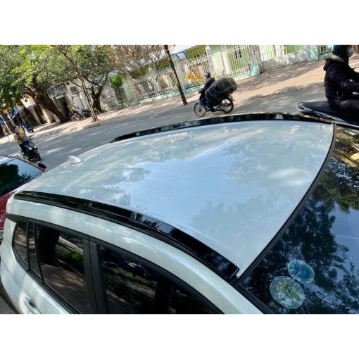 Thanh giá nóc dán xe Toyota Cross 2020 2021 2022- Giá nóc dọc xe Cross bản G thể thao, cá tính, có 2 màu đen bóng và bạc - Hình ảnh 8