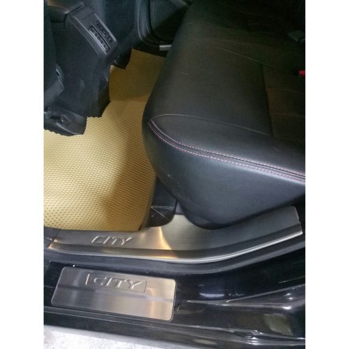 Ốp bậc cửa, nẹp bước chân trong, ngoài xe Honda City 2015 - 2021 chất liệu inox - Hình ảnh 9