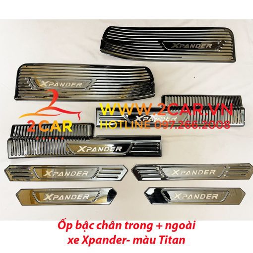 Ốp bậc cửa, nẹp bước chân trong, ngoài xe Xpander 2018- 2021, 2022, 2023 chung bản Cross chất liệu Titan cao cấp