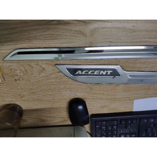 Ốp nẹp sườn hông xe Hyundai Accent 2018- 2019- 2021- 2022- 2023, Ốp sườn xe Accent cao cấp- Mẫu chữ đen - Hình ảnh 3