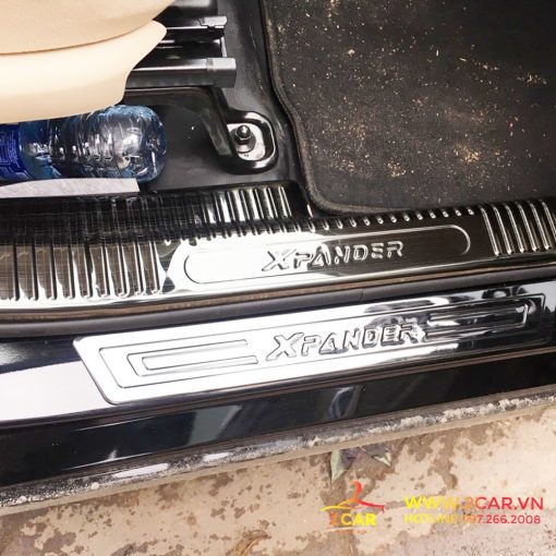 Ốp bậc cửa, Nẹp Bước Chân Trong Ngoài Xe Xpander 2018- 2021, 2022 chất liệu Inox - Hình ảnh 3