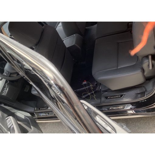 Ốp bậc cửa, nẹp bước chân, trầy cốp carbon xe Xpander 2018- 2021 Vân Cacbon Cao Cấp - Hàng cao cấp - Hình ảnh 3