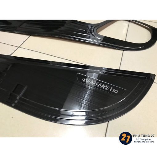 Ốp Tapli chống xước Cánh Cửa xe I10 2014 - 2020, Ốp TAPLI CỬA i10 HATBACK VÀ SEDAN Titan CAO CẤP - Hình ảnh 4