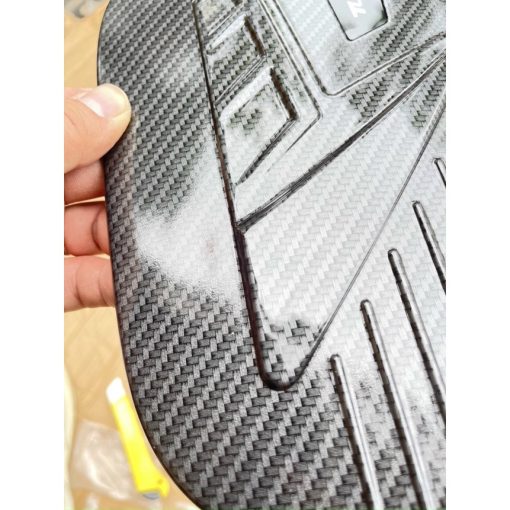 Ốp nắp bình xăng Carbon Xe Huyndai Tucson 2022- 2023 vân cacbon Cao Cấp - Hình ảnh 4