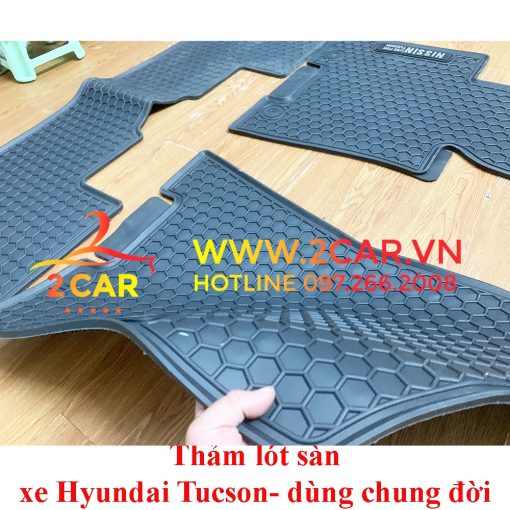 Thảm Lót sàn Xe Hyundai Tucson 2015 đến 2021, 2022, 2023 vân tổ ong hãng Nissin chữ trắng - Hình ảnh 4