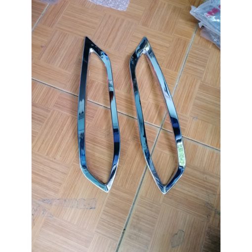 Ốp viền đèn gầm sau xe Toyota Vios 2019 - 2020 - Hình ảnh 5