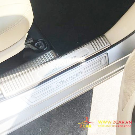 Ốp bậc cửa, Nẹp Bước Chân Trong Ngoài Xe Xpander 2018- 2021, 2022 chất liệu Inox - Hình ảnh 4