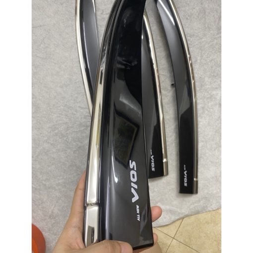 Vè che mưa xe Toyota Vios 2014 - 2017 chỉ inox cao cấp - Hình ảnh 5