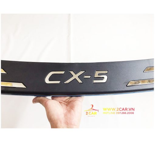 Ốp chống trầy cốp ngoài xe Mazda Cx5 2018- 2023, loại nhựa 3D cao cấp - Hình ảnh 4
