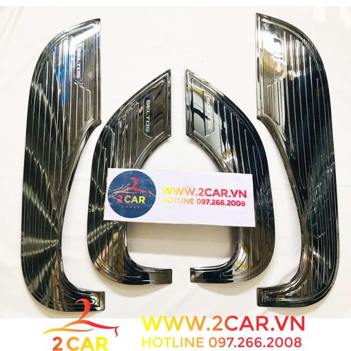 Ốp Tapli Cánh Cửa Xe Kia SELTOS 2020- 2021- 2022, chất liệu TiTan Cao Cấp chống xước tapli - Hình ảnh 6