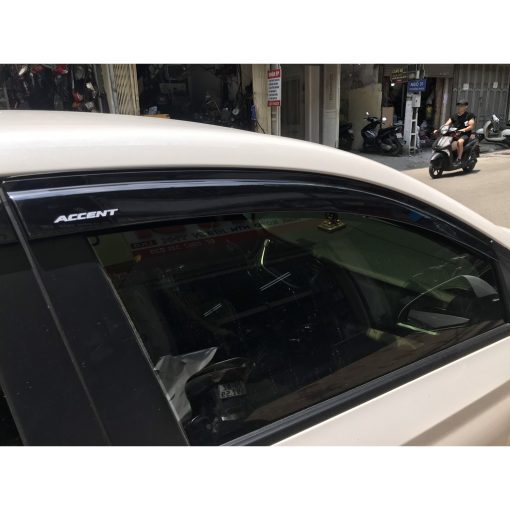 Vè Che Mưa Xe Hyundai Accent 2018- 2020, 2021,2022, 2023 nhựa đen dày - Hình ảnh 7