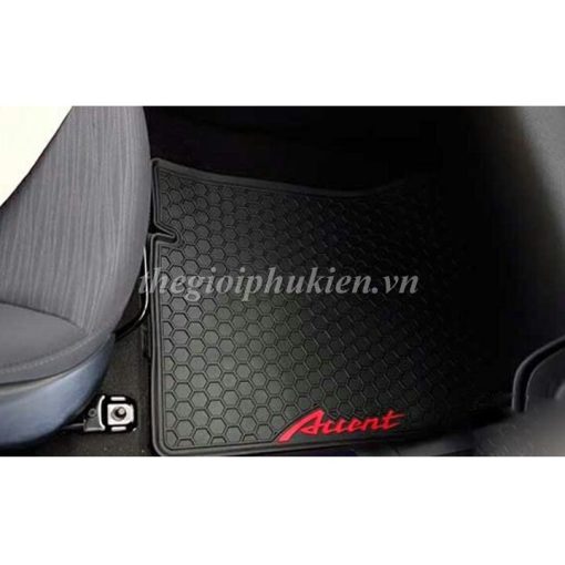 Thảm lót sàn cao su 3D xe Hyundai Accent 2018 - 2021, 2022, 2023 không mùi - Mẫu tổ ong Chữ đỏ không tai - Hình ảnh 7