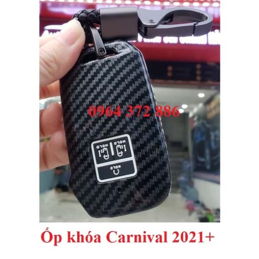 Ốp khóa, bọc chìa khóa cacbon xe Kia Carnival 2021 2022 vân Carbon kèm móc đeo siêu đẹp - Hình ảnh 6