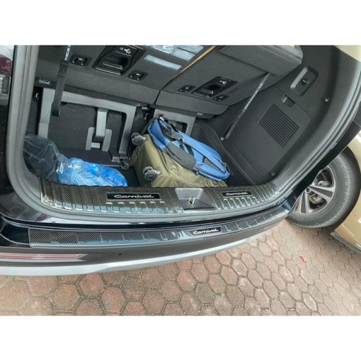 Ốp chống trầy cốp, ốp nẹp cốp sau carbon xe Kia Carnival 2021- 2022- 2023 vân cacbon cao cấp - Hình ảnh 7