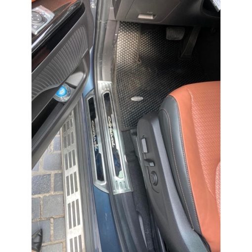 Ốp bậc cửa, Nẹp bước chân trong ngoài xe Kia CARNIVAL 2021- 2022, 2023 chất liệu Inox cao cấp - Hình ảnh 9