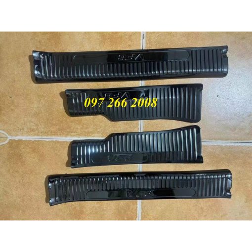 Ốp bậc cửa, nẹp bước chân trong ngoài xe Vinfast VF8, VF8 - Mẫu titan cao cấp - Hình ảnh 7